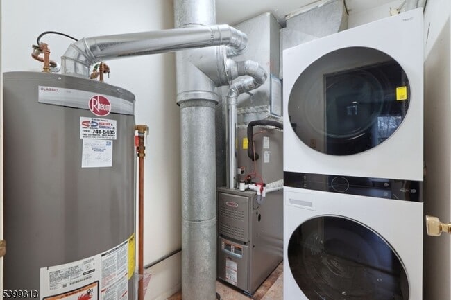 Building Photo - 253 Park Ave