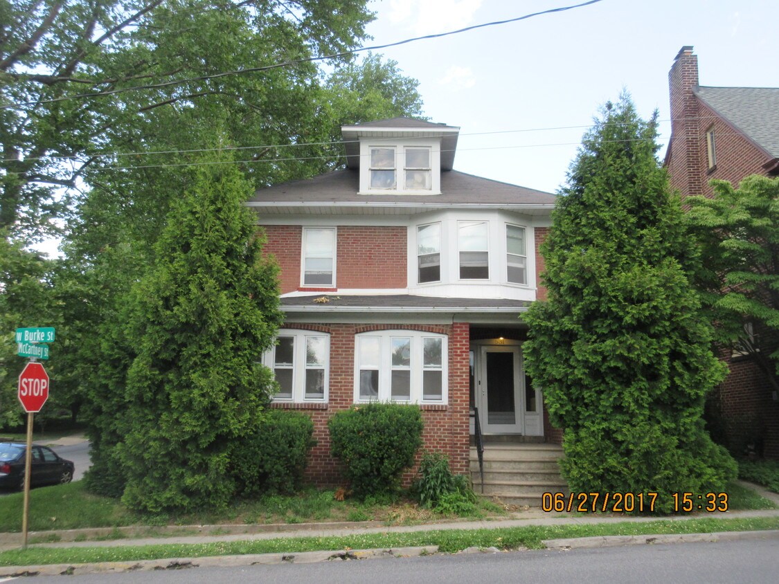 531 W Burke St, Easton, PA 18042 House Rental in Easton, PA