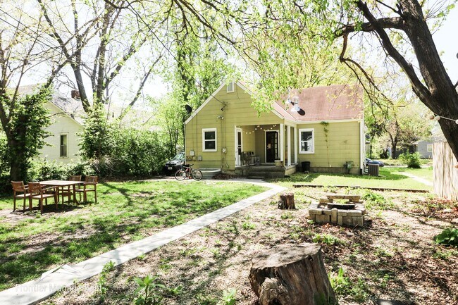 Building Photo - Fantastic 5 bedroom remodel! Completely re...