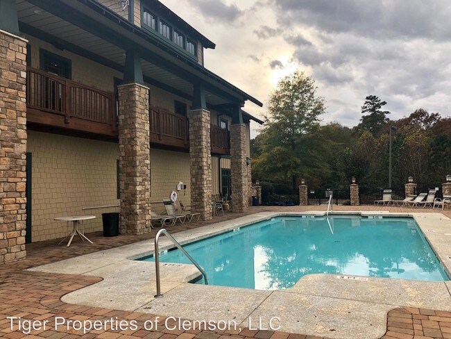 Foto del edificio - 4 br, 4 bath Apartment - 1012 Harts Cove Way