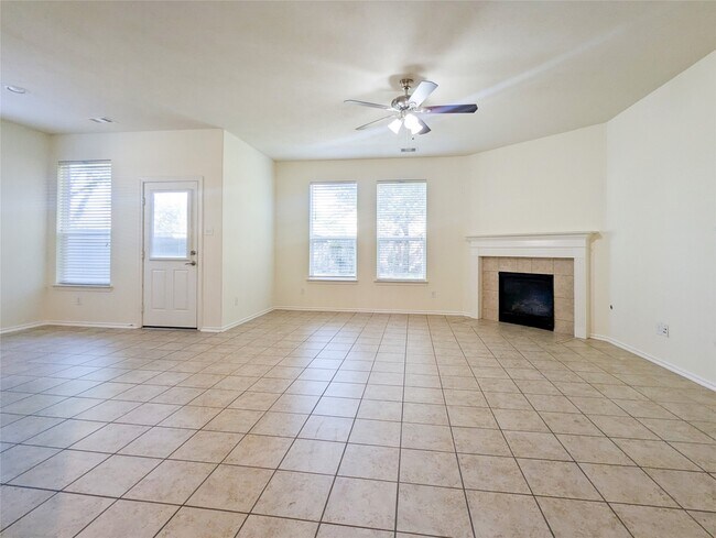 Building Photo - 6223 Summerfield Glade Ln