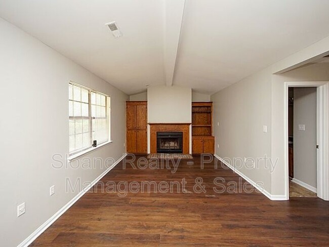 Building Photo - 7616 Valleyview Cir