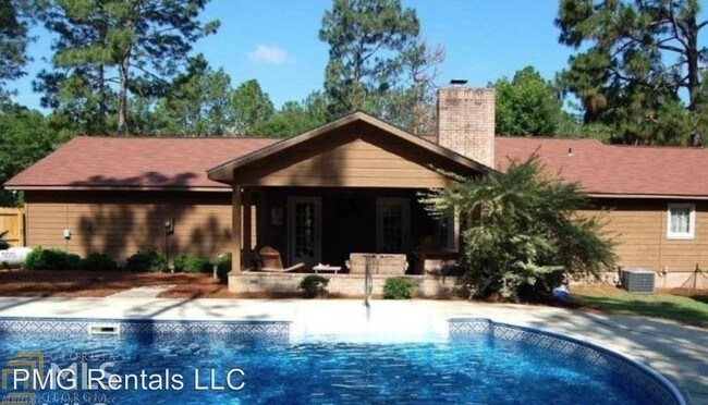 Building Photo - 6 br, 3 bath House - 727 Hillwood Drive