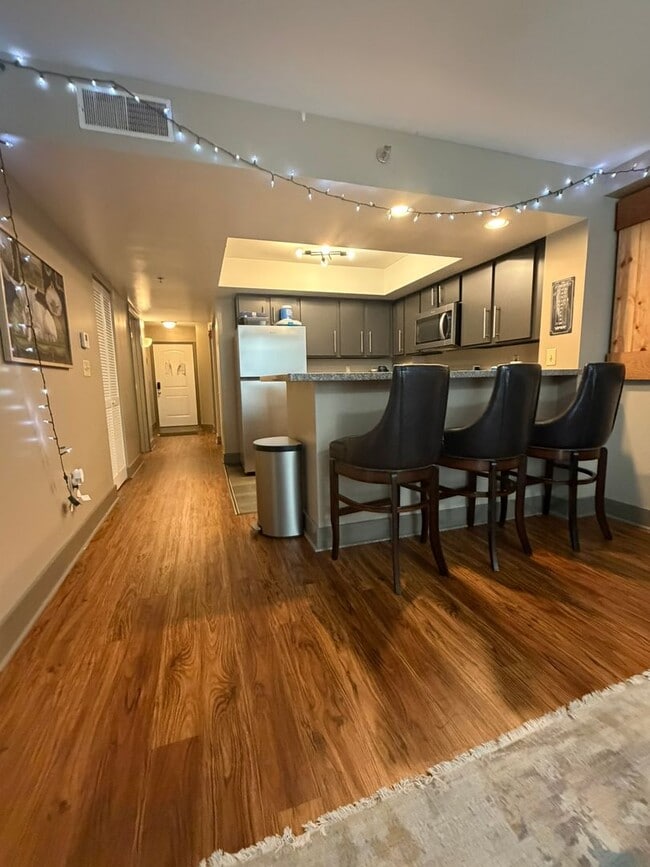 Photo - Available FALL 2026 @ $3600/Month! Beautiful 8th floor Lake Plaza unit ready for August 2026 Move... Apartment