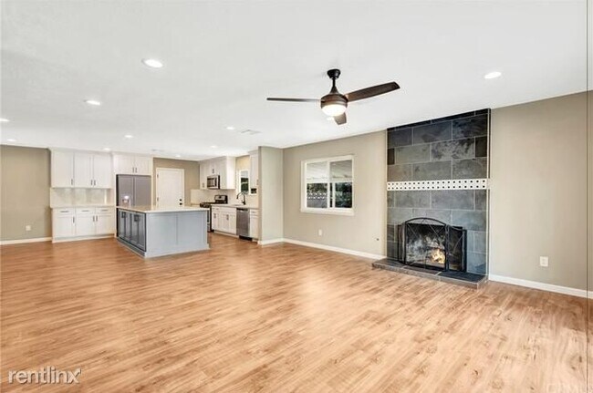 Foto del edificio - 4 br, 2 bath House - 255 Frost Court