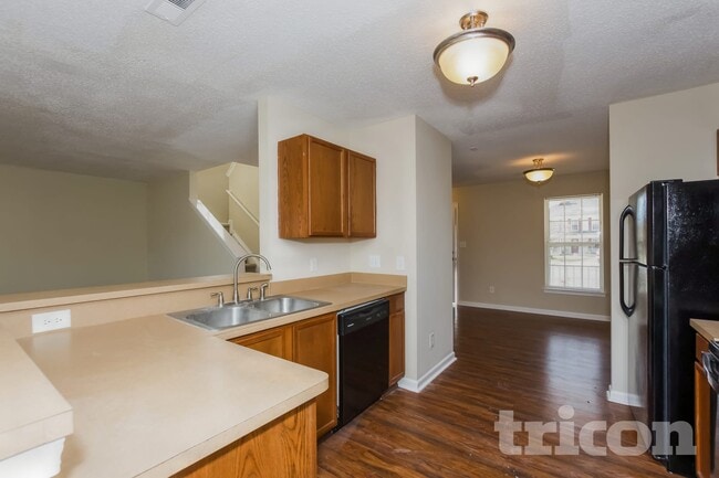 Building Photo - 3323 Mazen Ct