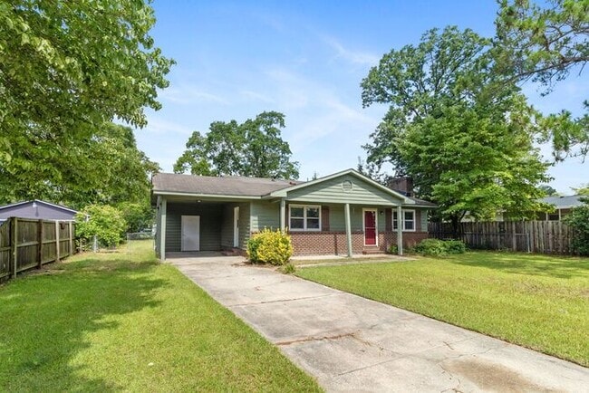 Building Photo - 3 Bedroom 1.5 Bath Ranch in Hope Mills