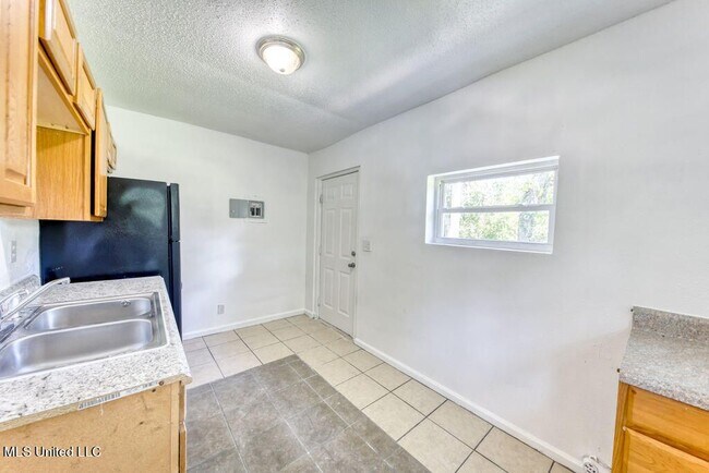 Foto del edificio - 4504 Church St