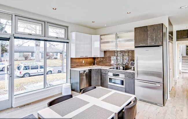 Foto del edificio - 402 Harrison St