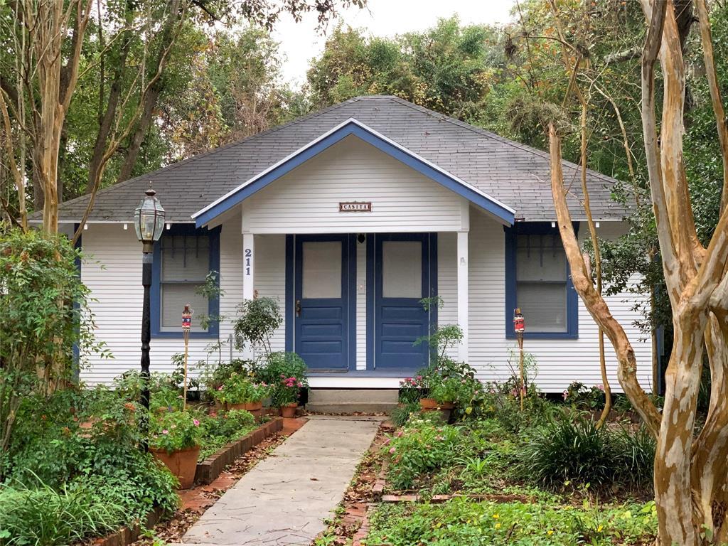 Primary Photo - 211 W Lang St