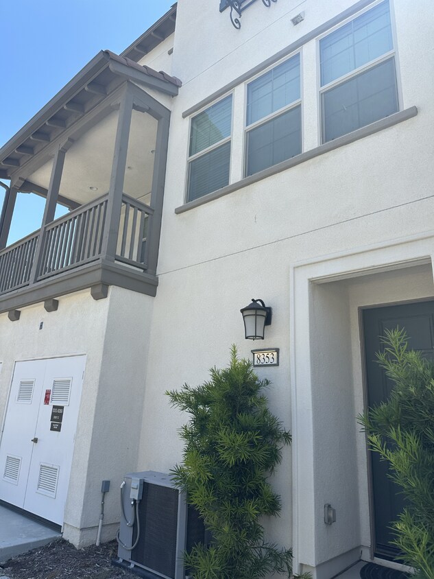 Building Photo - 8353 Spirit St