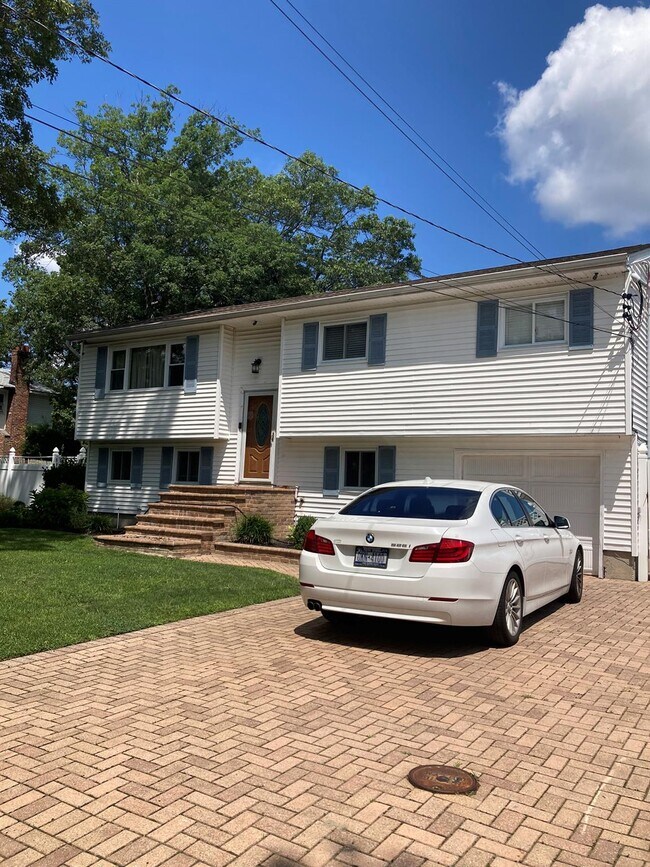 Foto del edificio - 745 Centerwood St