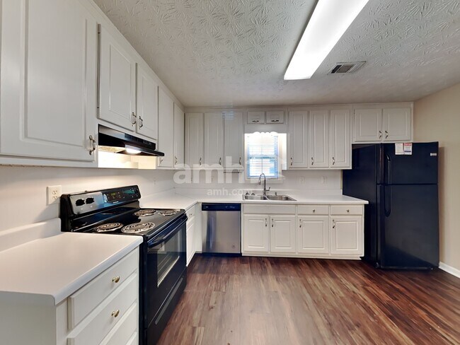 Foto del edificio - 311 Crosswalk Dr