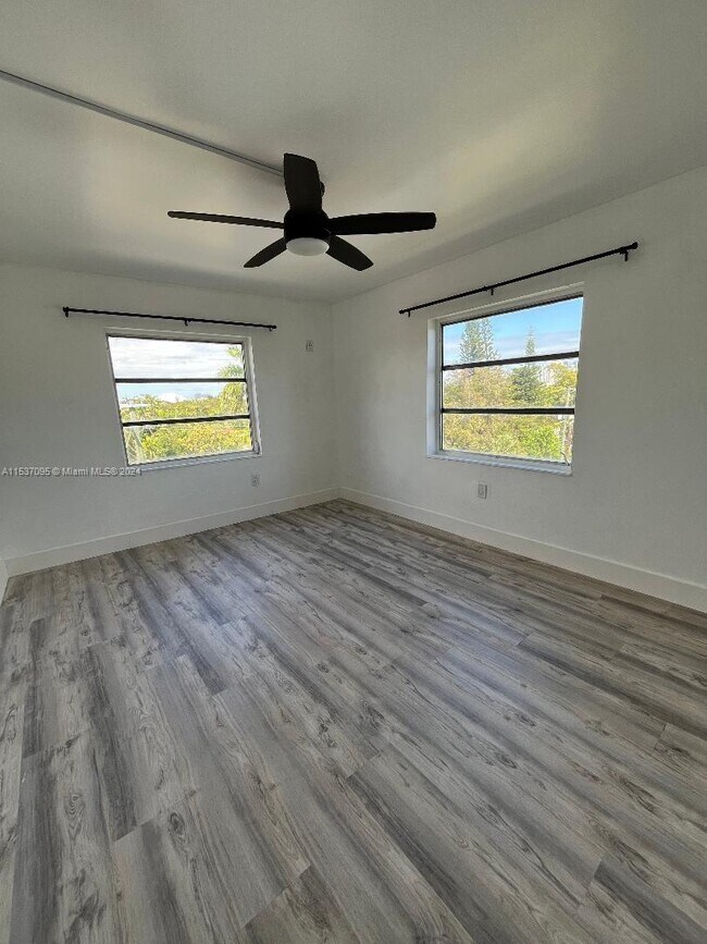 Foto del edificio - 2530 SW 3rd Ave