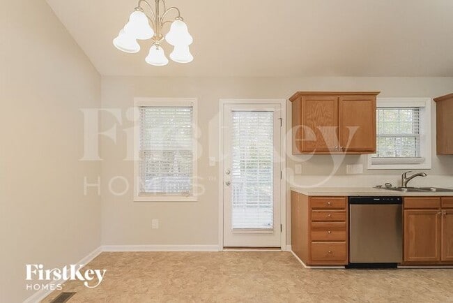 Building Photo - 950 Buckhorn Ct