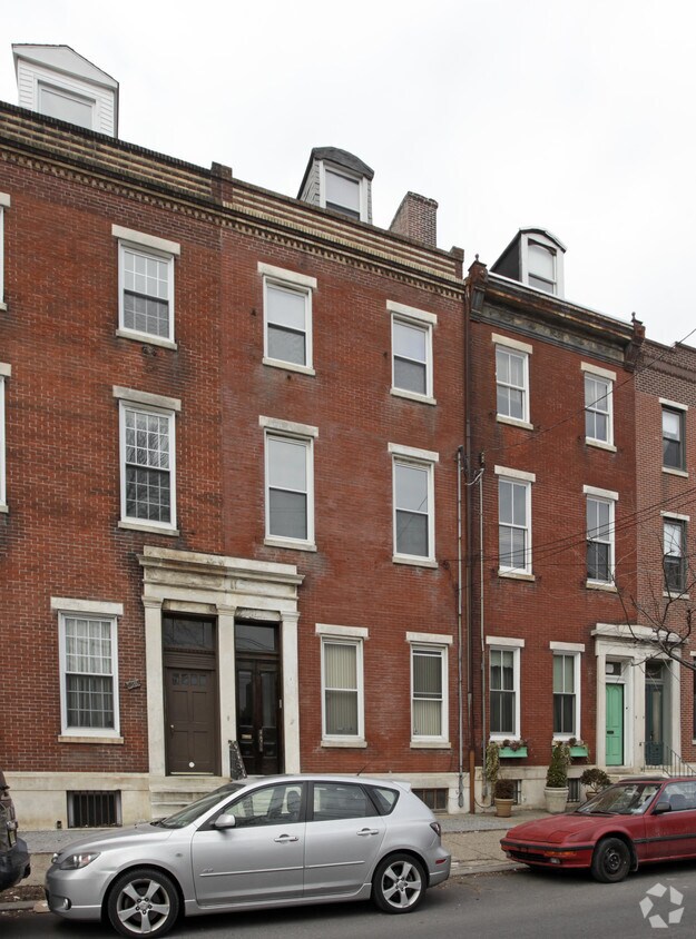 Building Photo - 724 S 10th St