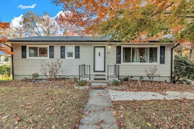 Building Photo - 1011 Old US Hwy 70