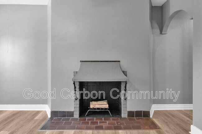 Foto del edificio - 328 Elmwood Ave