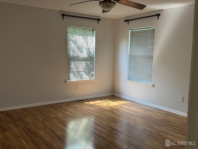 Building Photo - 2401 Timber Oaks Rd