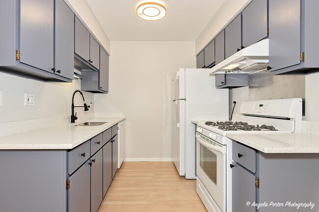 Building Photo - 756 Gloucester Dr