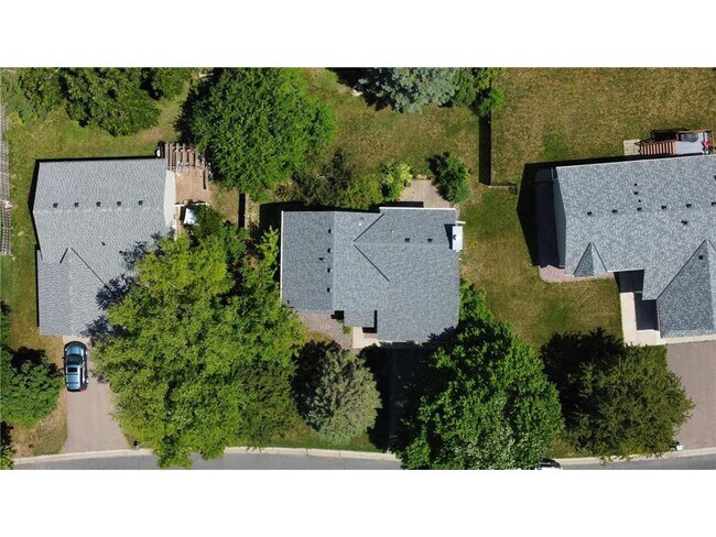 Building Photo - 1051 Northview Park Rd