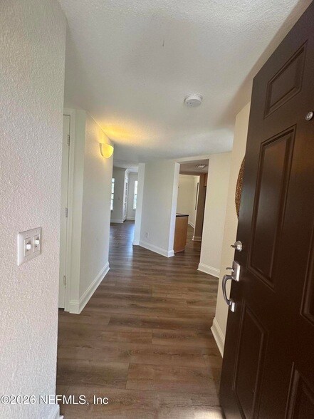 Foto del edificio - 935 Seashell Ln