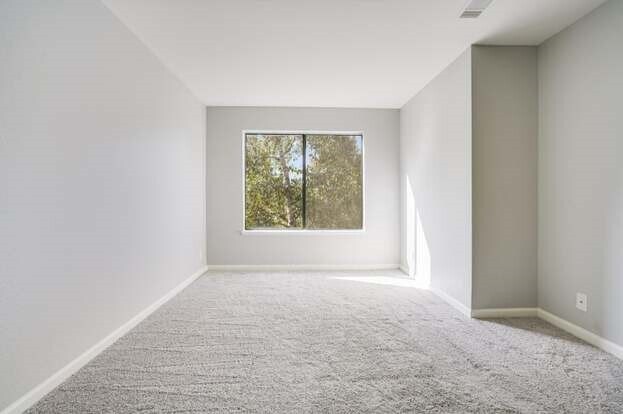 Building Photo - 1205 Yarwood Ct