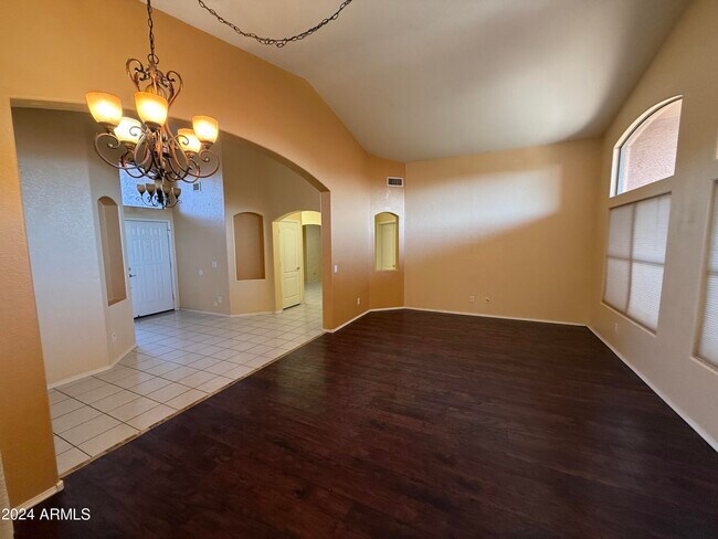 Building Photo - 9641 E Onza Ave
