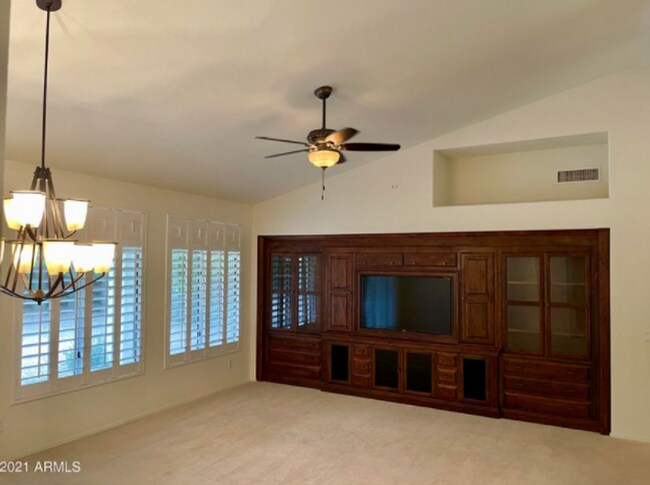 Foto del edificio - 15045 N 54th Pl