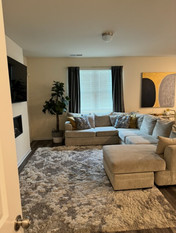 Foto del edificio - 625 Moorings Ave