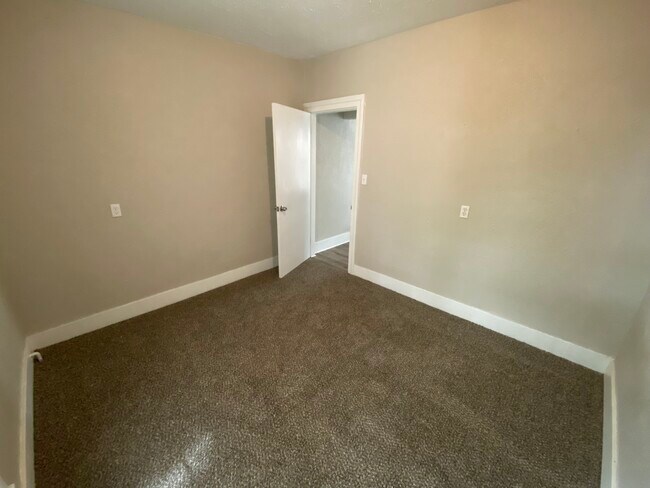 Foto del edificio - 507 E 12th St