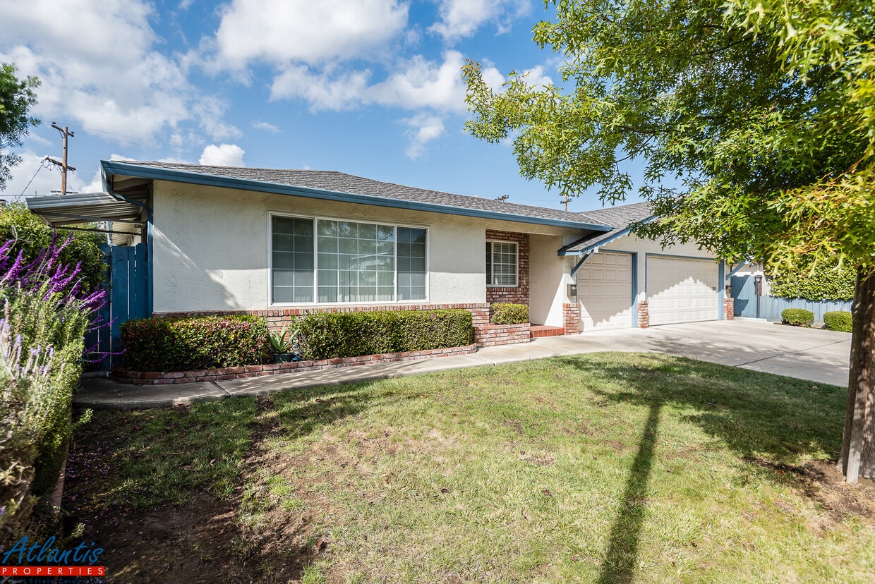 Williams Way 1030/1032 - Williams Way 1030/1032