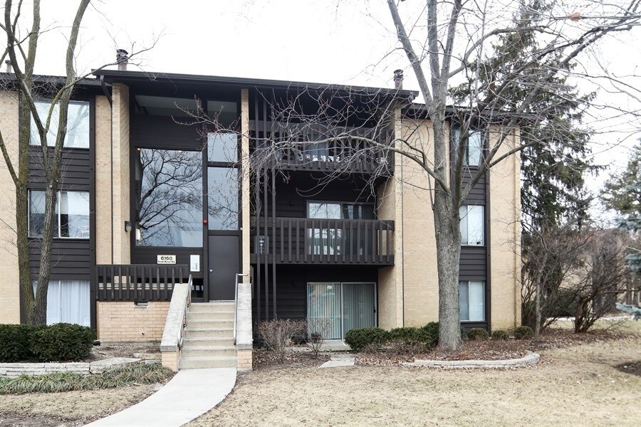 Primary Photo - 6160 Knoll Wood Rd
