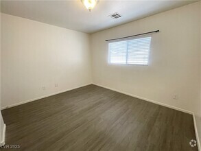 Building Photo - 1836 N Luna Alegre St