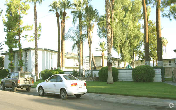 Building Photo - Scottsdale Condominiums