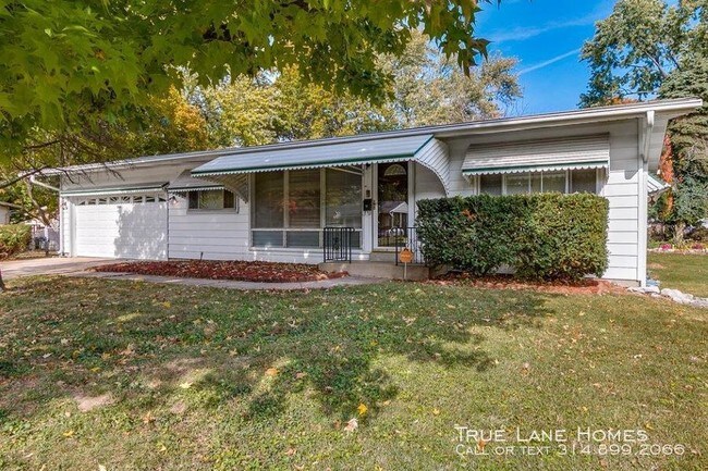 Building Photo - 1045 Rogers Ln