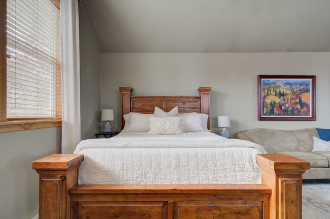 Building Photo - 4489 Alexander St