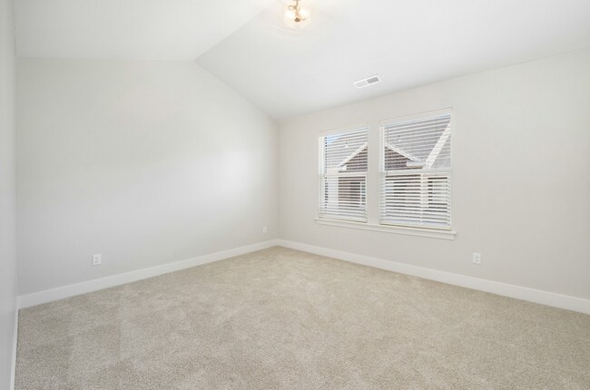 Building Photo - Pet Friendly Townhome in Willow Point – 3 ...