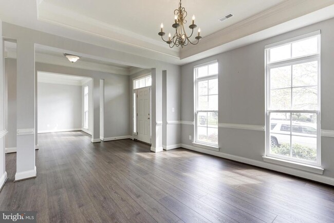 Building Photo - 23247 Hickox Dr