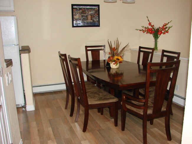 Dining - 713 22nd W Ave
