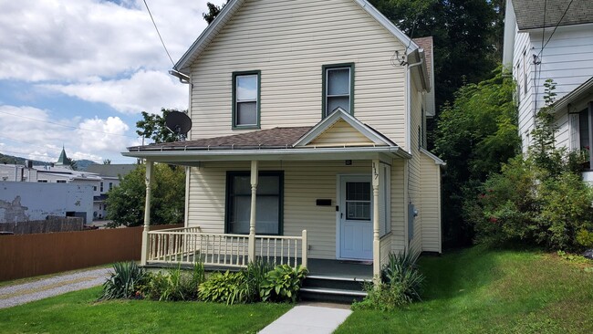 Building Photo - Three Bedroom Single Family Home in Olean ...