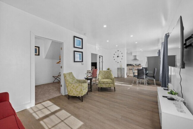 Foto del edificio - 4878 Tarnow St