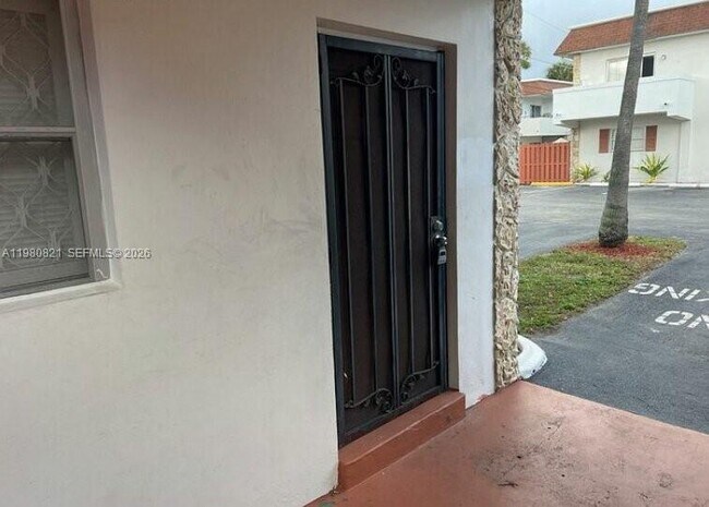 Foto del edificio - 321 SW 1st Ct