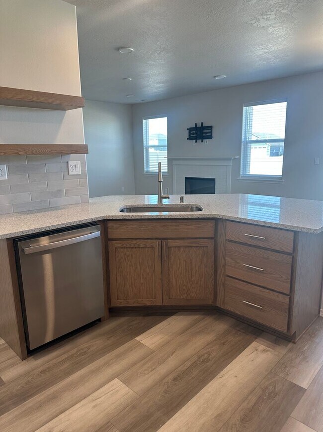 Building Photo - New Construction Home For Rent. Ready Now!