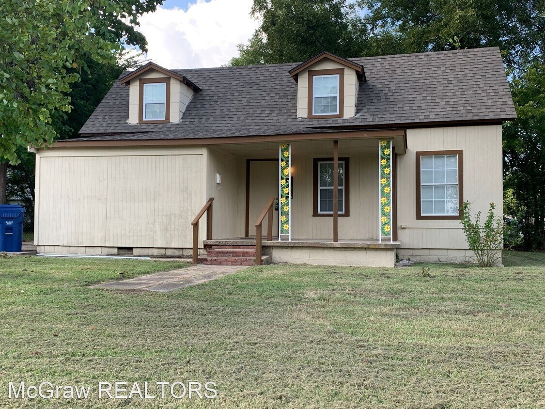 Primary Photo - 5 br, 1 bath House - 600 W 5th