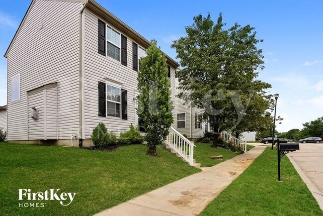 Building Photo - 913 Carpathian Dr