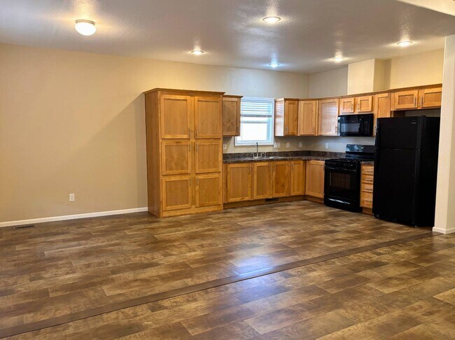 Foto del edificio - 350 Lee Ave