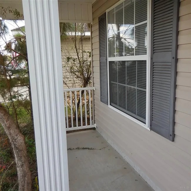 Building Photo - 1487 Dunhurst Dr