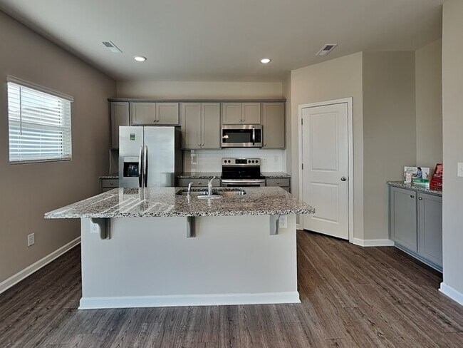 Foto del edificio - 708 Pointe Andrews Drive