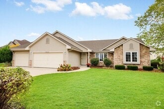 Building Photo - W174N10148 Tanglewood Dr